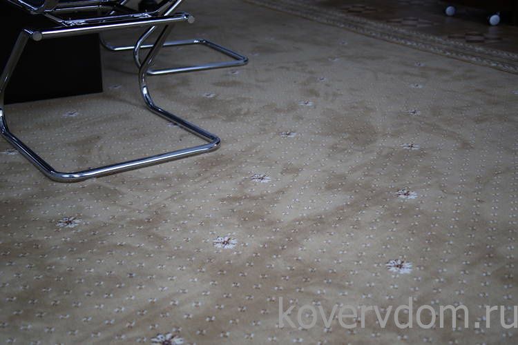 Ковер полушерсть большого нестандартного размера в кабинет руководителя Ковер полушерсть большого нестандартного размера в кабинет руководителя