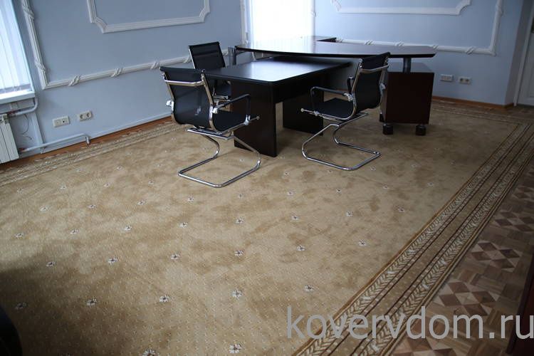 Ковер полушерсть большого нестандартного размера в кабинет руководителя Ковер полушерсть большого нестандартного размера в кабинет руководителя