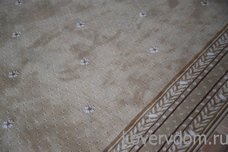 Ковер полушерсть большого нестандартного размера в кабинет руководителя Ковер полушерсть большого нестандартного размера в кабинет руководителя